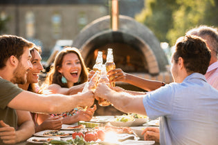  ¿Una caña y una tapa con amigos? Acompáñanos a los mejores mercados de Madrid